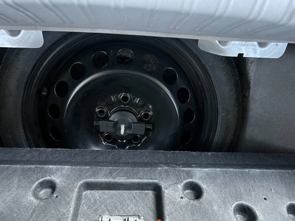 2005 Chevrolet Malibu - Image 7 of 21