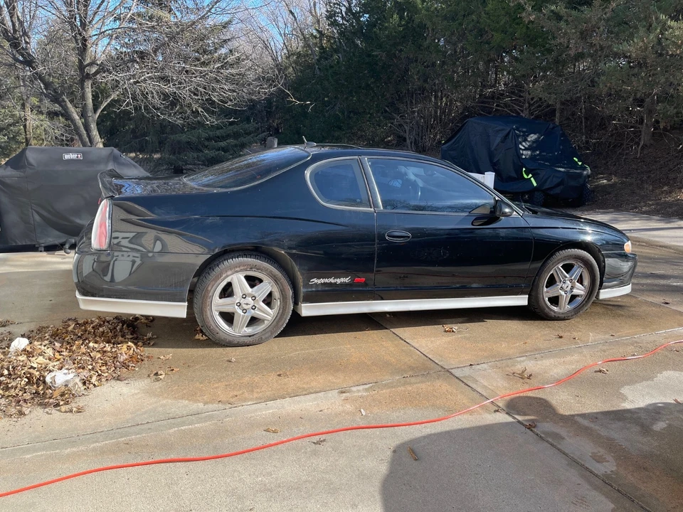2005 Chevrolet Monte Carlo 6th Gen - Image 4 of 15