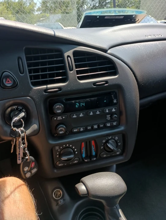 2005 Chevrolet Monte Carlo 6th Gen - Image 9 of 13