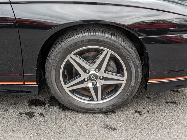 2005 Chevrolet Monte Carlo 6th Gen - Image 10 of 12