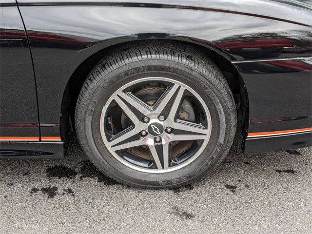 2005 Chevrolet Monte Carlo 6th Gen - Image 10 of 12