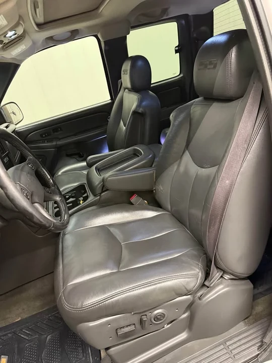 2005 Chevrolet SS - Image 11 of 15