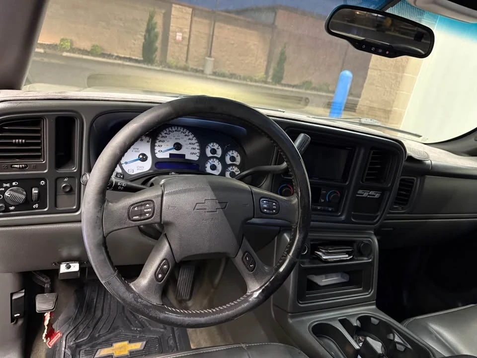 2005 Chevrolet SS - Image 10 of 15