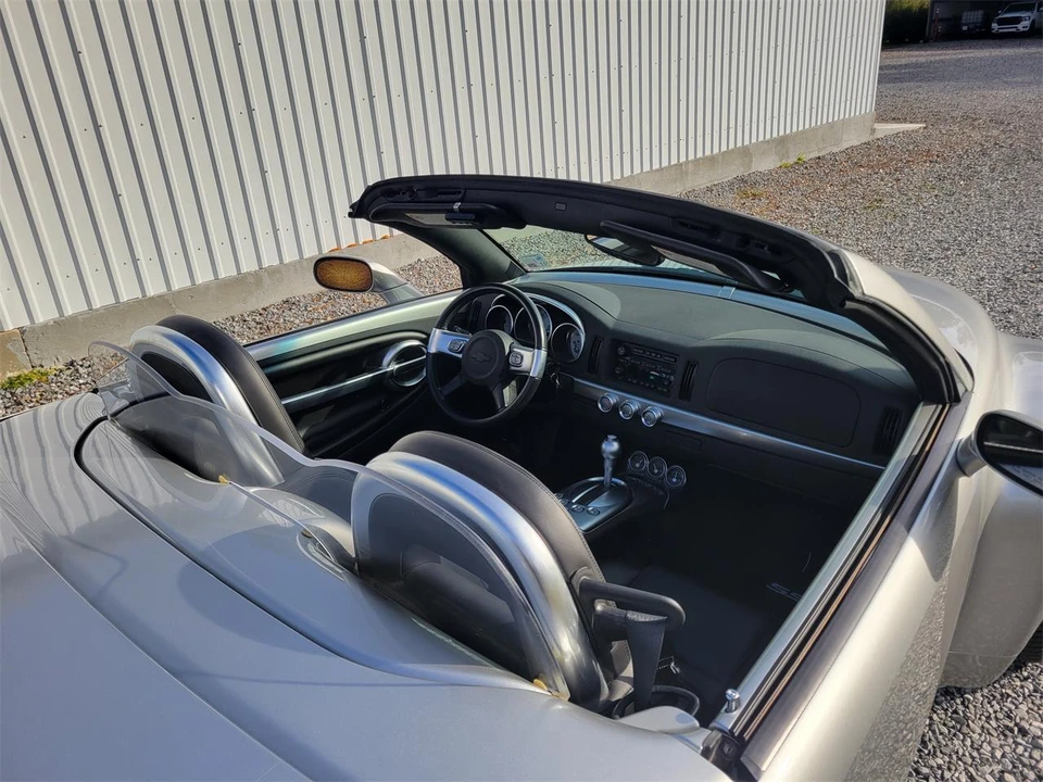 2005 Chevrolet SSR - Image 6 of 16