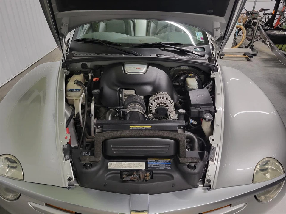2005 Chevrolet SSR - Image 11 of 16