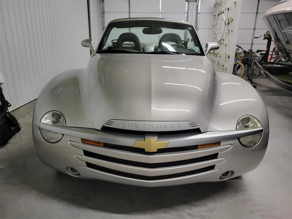 2005 Chevrolet SSR - Image 12 of 16
