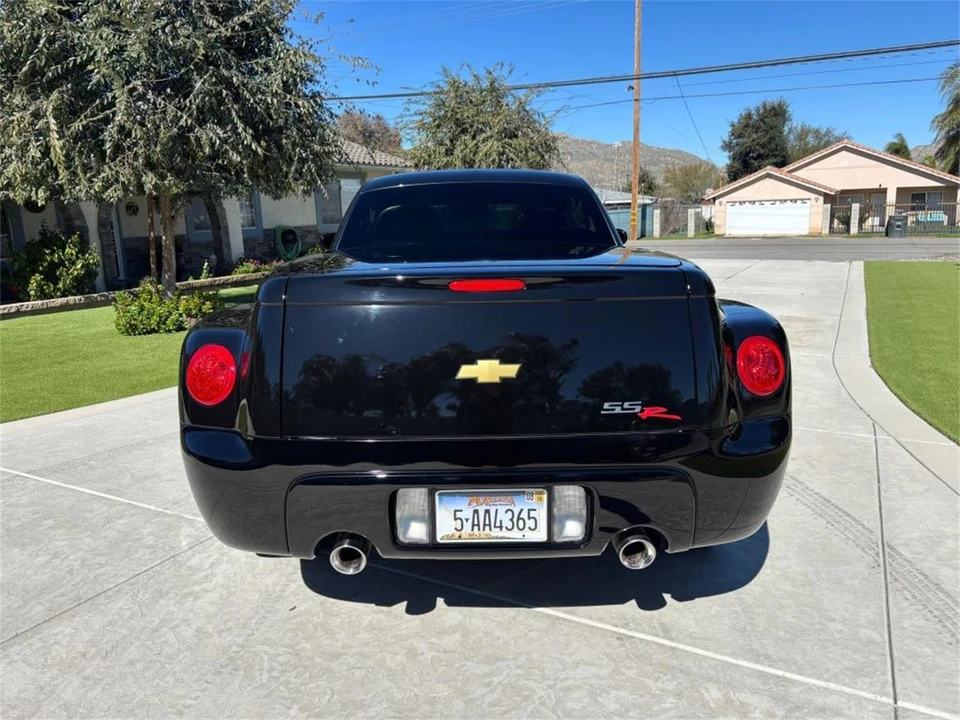 2005 Chevrolet SSR - Image 17 of 19