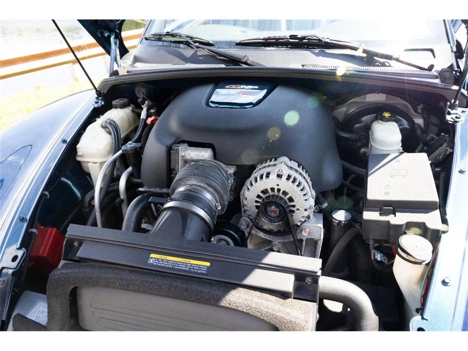 2005 Chevrolet SSR - Image 23 of 31