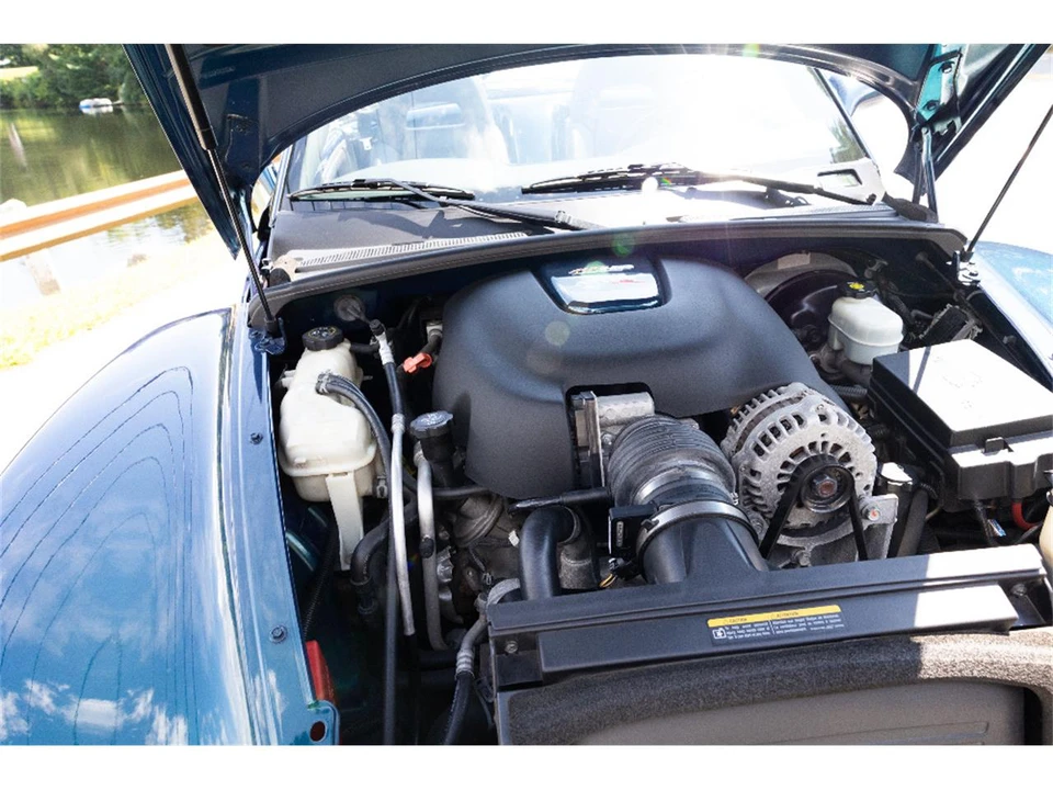 2005 Chevrolet SSR - Image 26 of 31