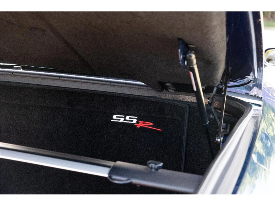 2005 Chevrolet SSR - Image 30 of 31