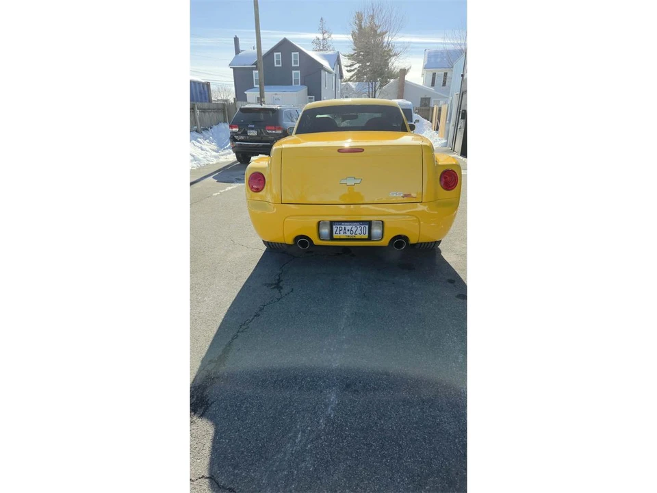2005 Chevrolet SSR - Image 5 of 27