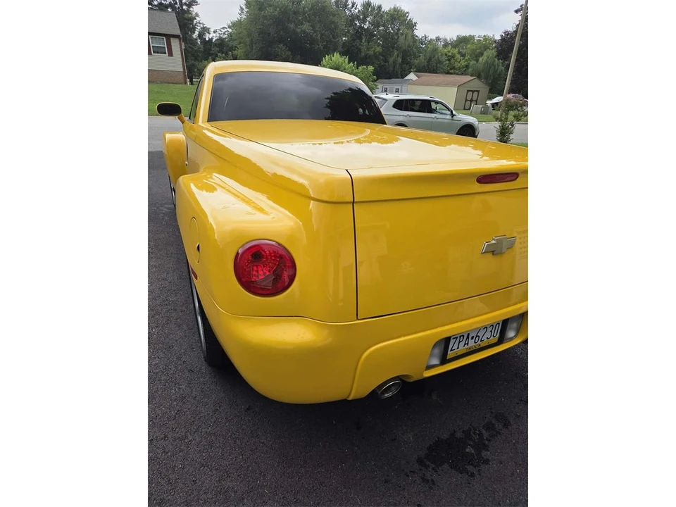 2005 Chevrolet SSR - Image 9 of 27