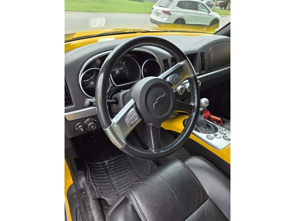 2005 Chevrolet SSR - Image 11 of 27
