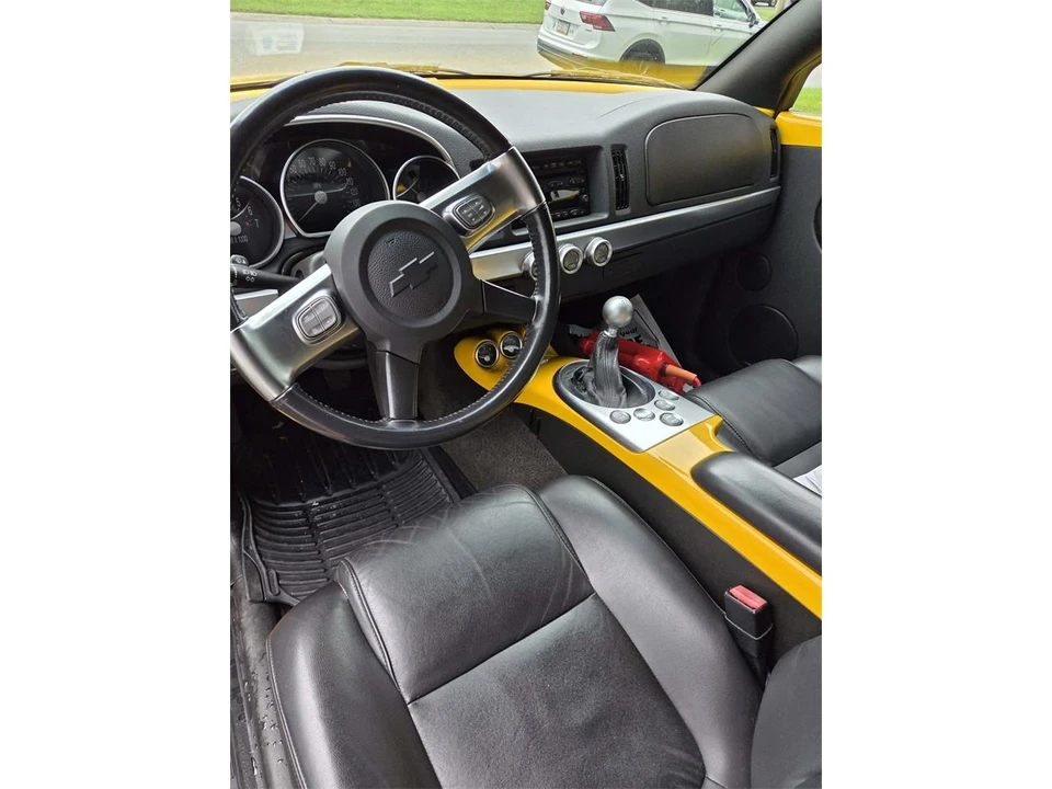 2005 Chevrolet SSR - Image 14 of 27