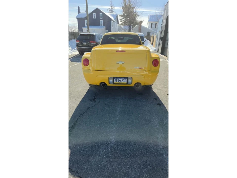 2005 Chevrolet SSR - Image 16 of 27