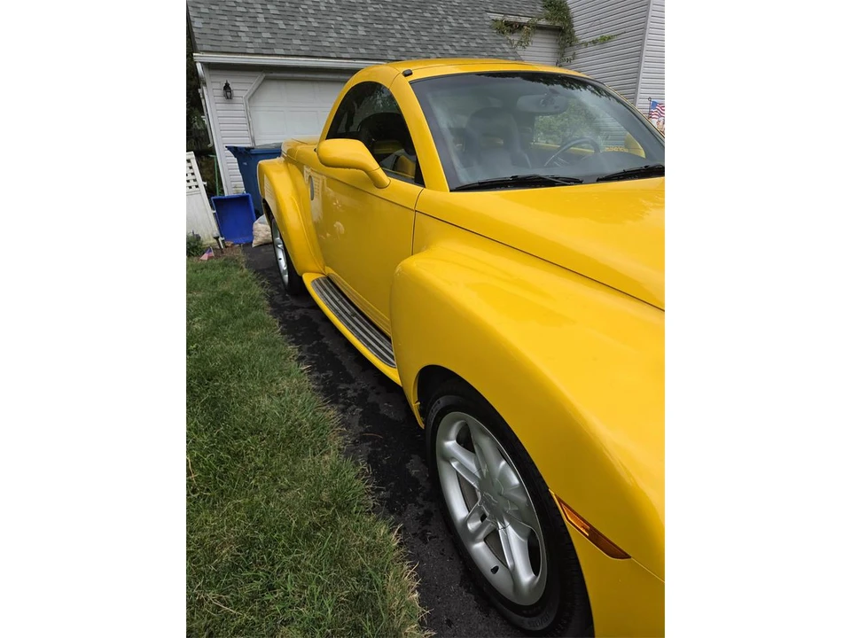 2005 Chevrolet SSR - Image 22 of 27