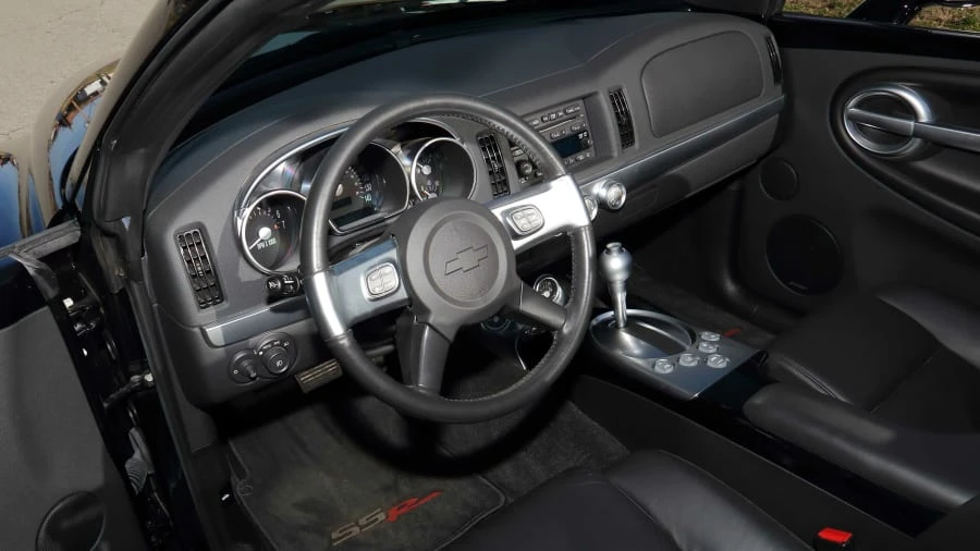 2005 Chevrolet SSR - Image 9 of 16