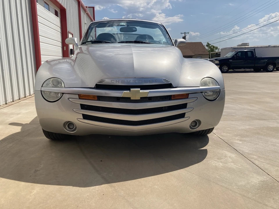 2005 Chevrolet SSR - Image 5 of 9