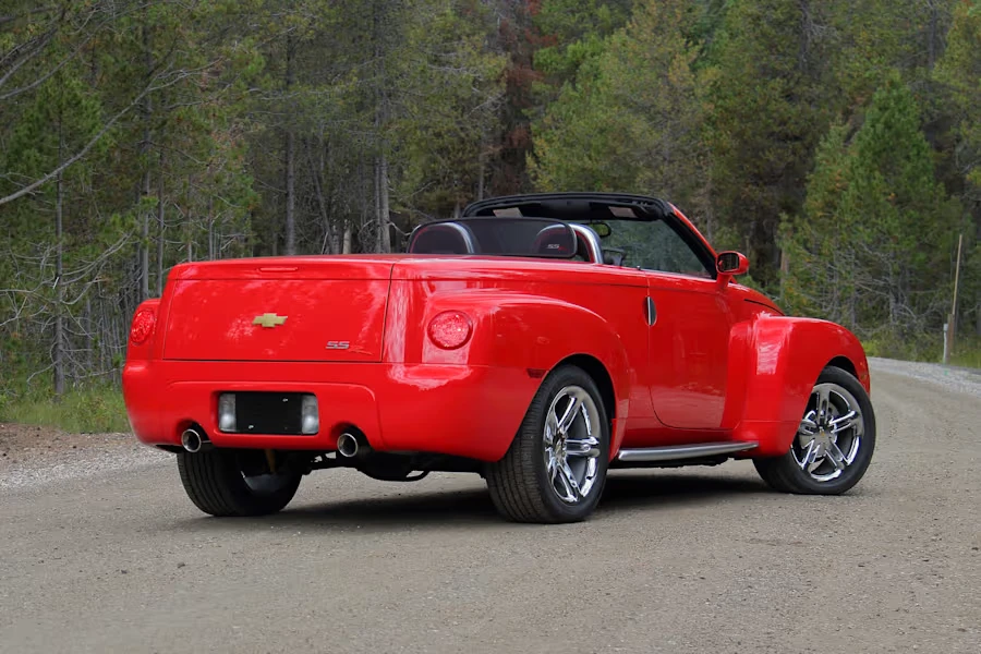 2005 Chevrolet SSR - Image 3 of 24