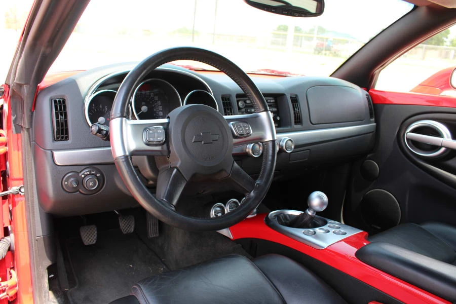 2005 Chevrolet SSR - Image 16 of 31