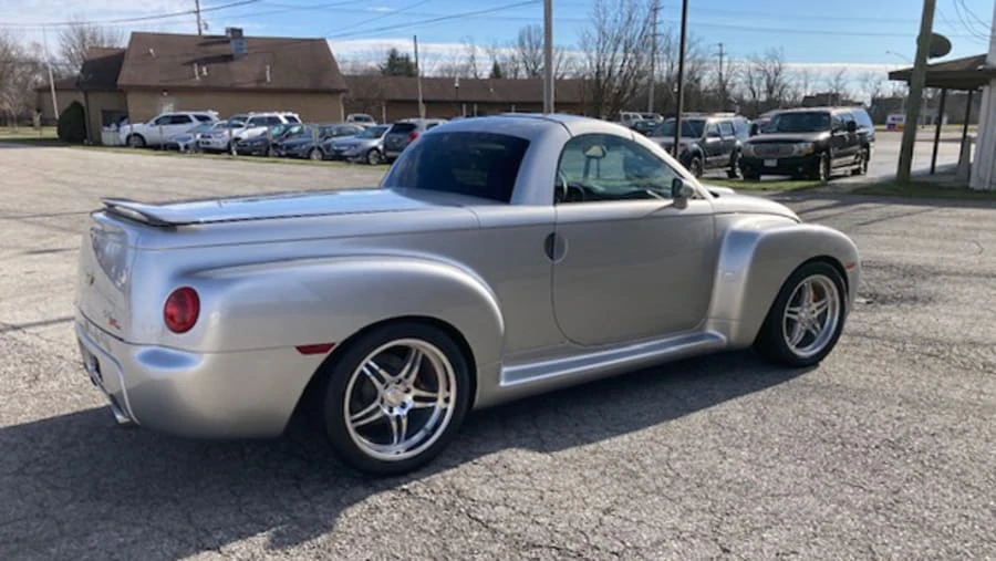 2005 Chevrolet SSR - Image 3 of 7