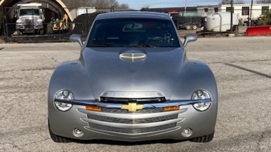 2005 Chevrolet SSR - Image 4 of 7