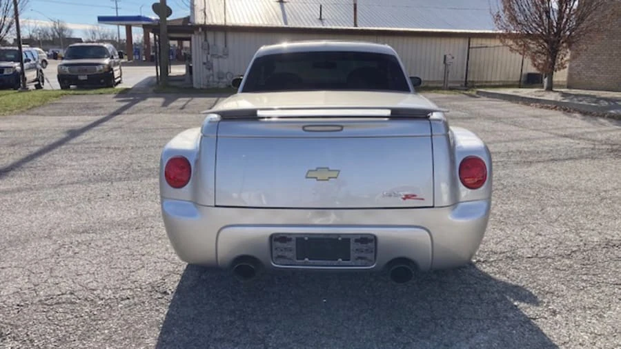 2005 Chevrolet SSR - Image 5 of 7