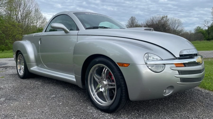 2005 Chevrolet SSR - Image 7 of 12