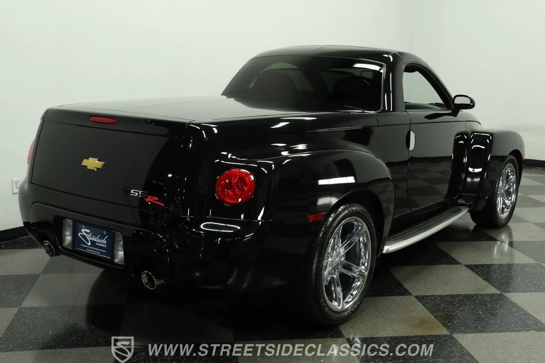 2005 Chevrolet SSR - Image 12 of 12