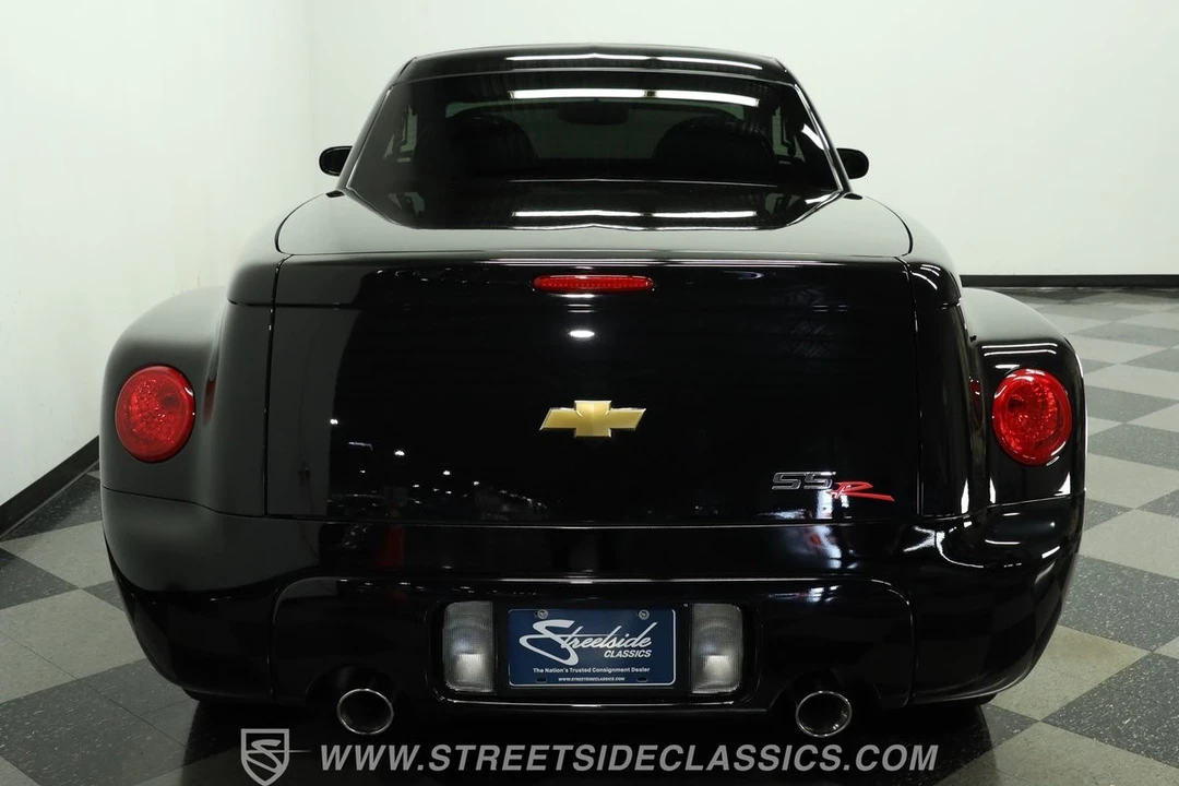2005 Chevrolet SSR - Image 10 of 12