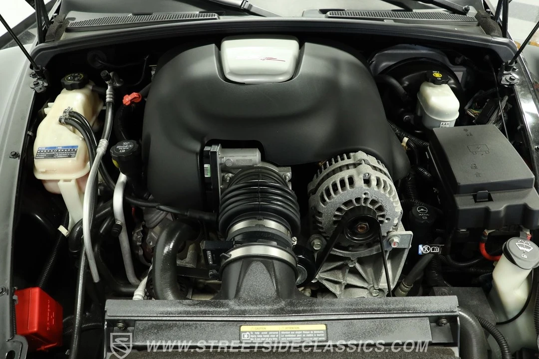 2005 Chevrolet SSR - Image 4 of 12