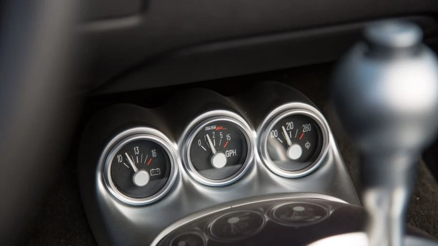 2005 Chevrolet SSR - Image 11 of 20
