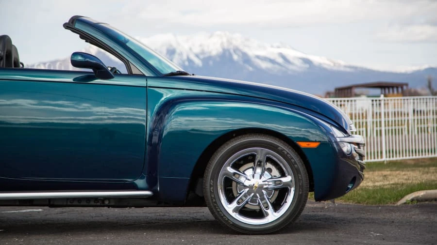 2005 Chevrolet SSR - Image 14 of 20
