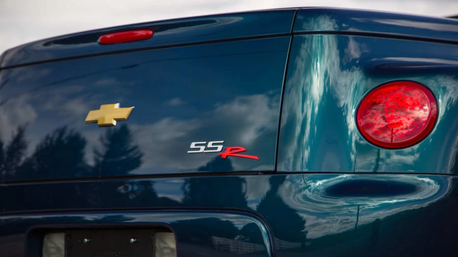 2005 Chevrolet SSR - Image 16 of 20