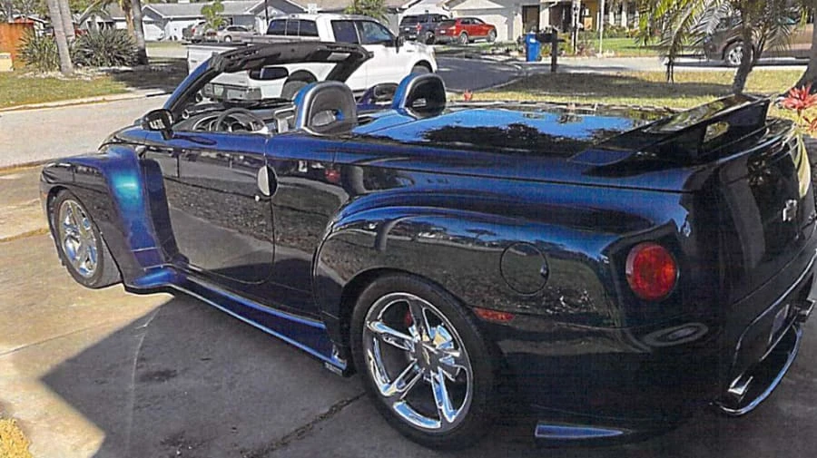 2005 Chevrolet SSR - Image 3 of 11