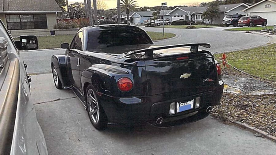 2005 Chevrolet SSR - Image 2 of 11