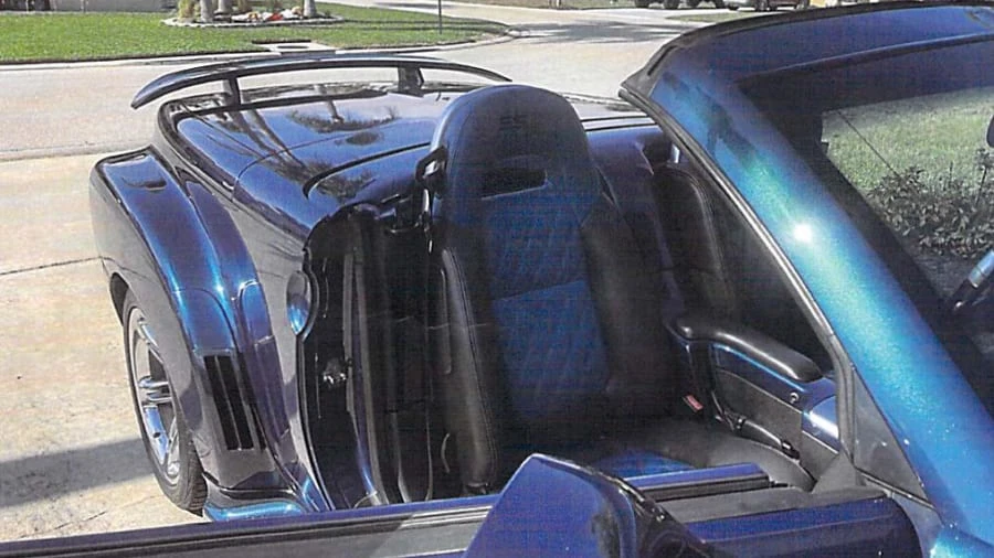 2005 Chevrolet SSR - Image 7 of 11