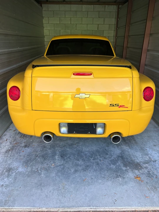 2005 Chevrolet SSR - Image 15 of 17
