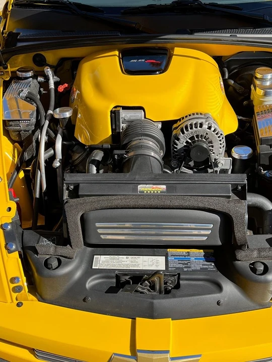 2005 Chevrolet SSR - Image 15 of 18