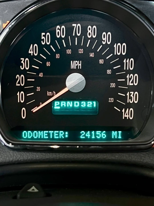 2005 Chevrolet SSR - Image 14 of 17