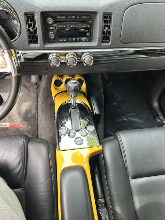2005 Chevrolet SSR - Image 19 of 31