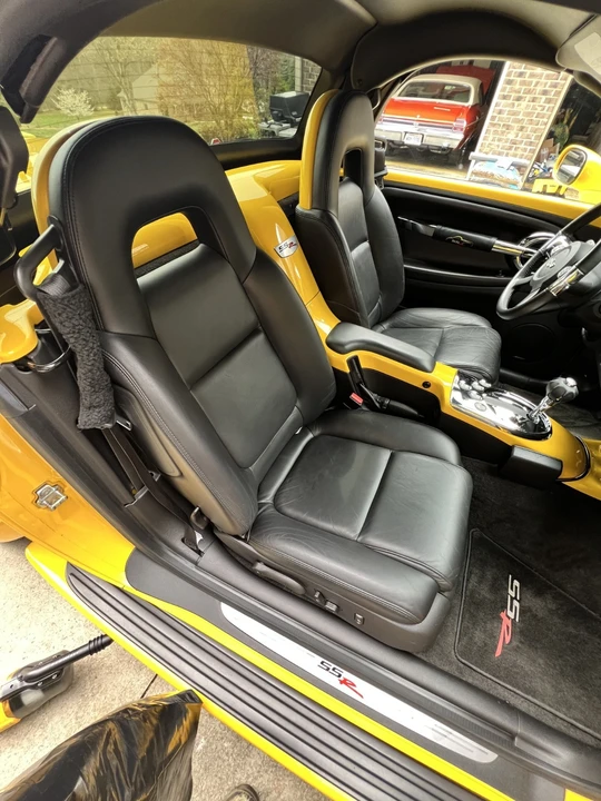 2005 Chevrolet SSR - Image 10 of 31