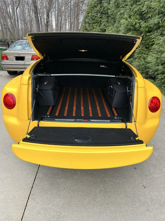 2005 Chevrolet SSR - Image 9 of 31