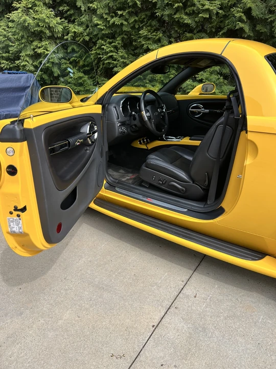 2005 Chevrolet SSR - Image 27 of 31