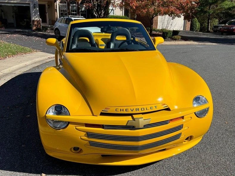 2005 Chevrolet SSR - Image 3 of 17