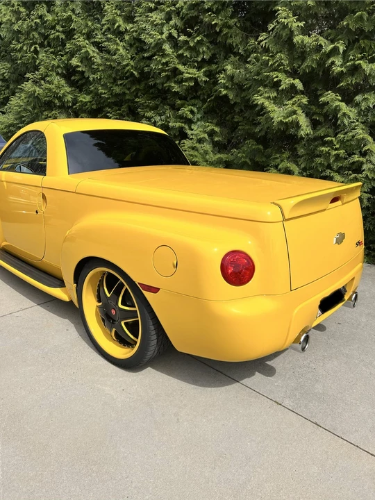 2005 Chevrolet SSR - Image 30 of 31