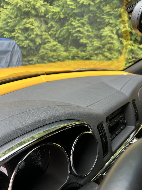 2005 Chevrolet SSR - Image 17 of 31
