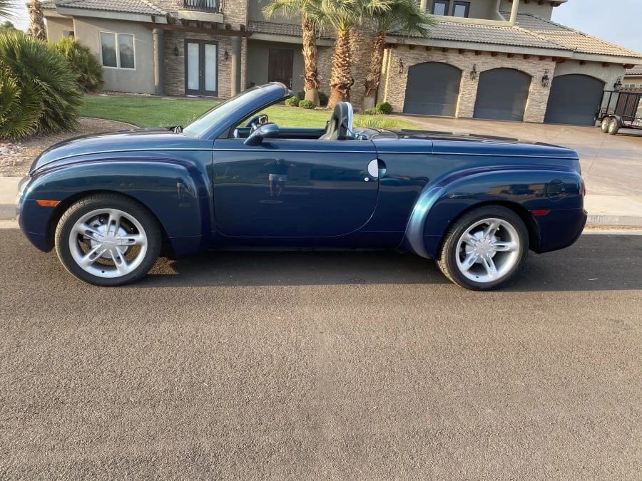 2005 Chevrolet SSR - Image 3 of 9