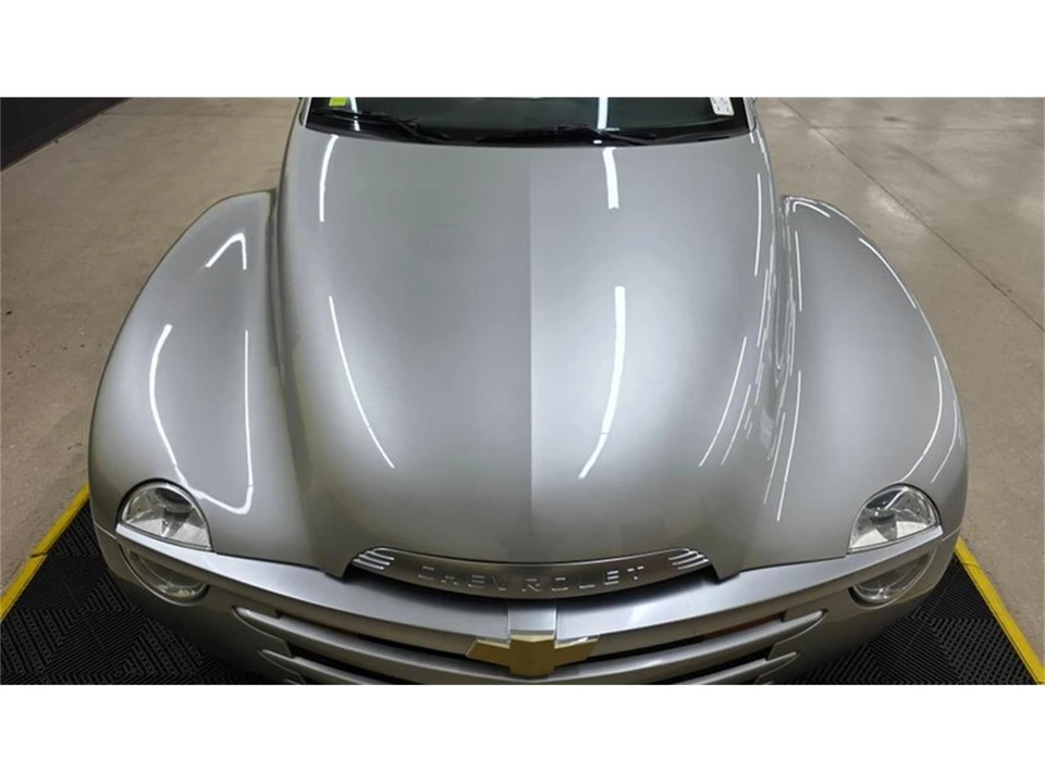 2005 Chevrolet SSR - Image 13 of 31