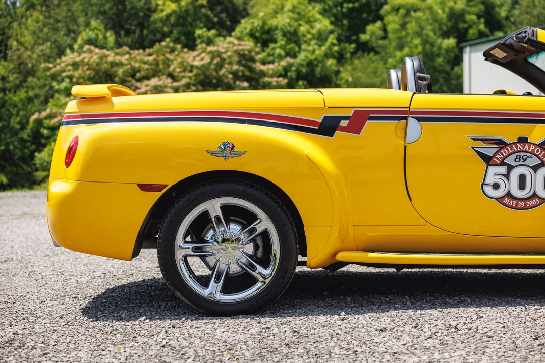 2005 Chevrolet SSR - Image 29 of 31